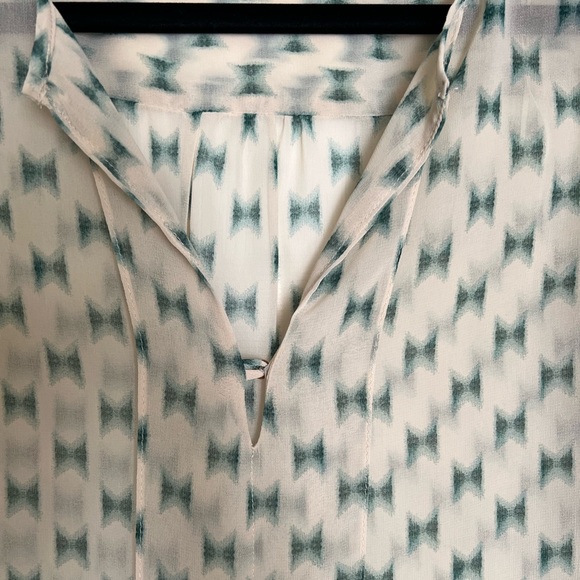 Zara Sheer Cream with Green Bow Tie Print Blouse Size M - Picture 5 of 6